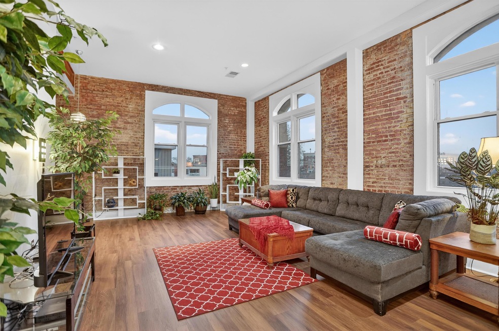 435 S Front St unit 307, Memphis, TN 38103 - photo 1