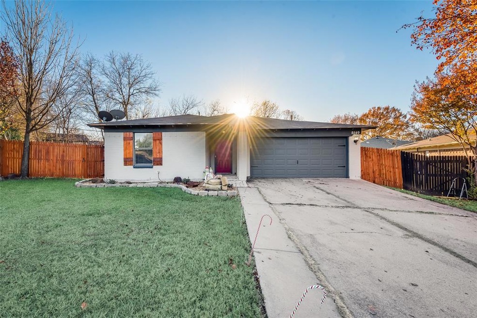 8549 James Ct, Fort Worth, TX 76108 - photo 1