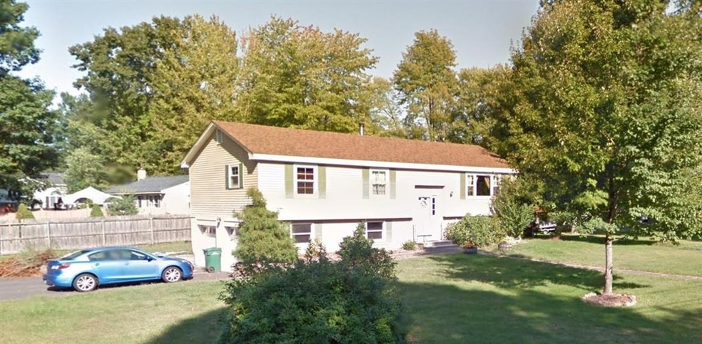 23 Birchwood Ave, Rochester, NH 03867 - photo 1