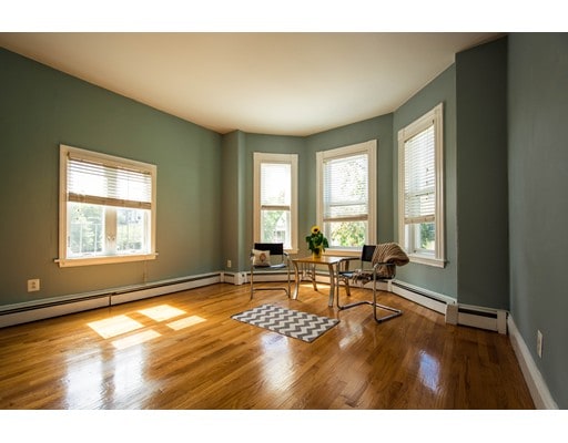 518 Putnam Ave, Cambridge, MA 02139 - photo 1