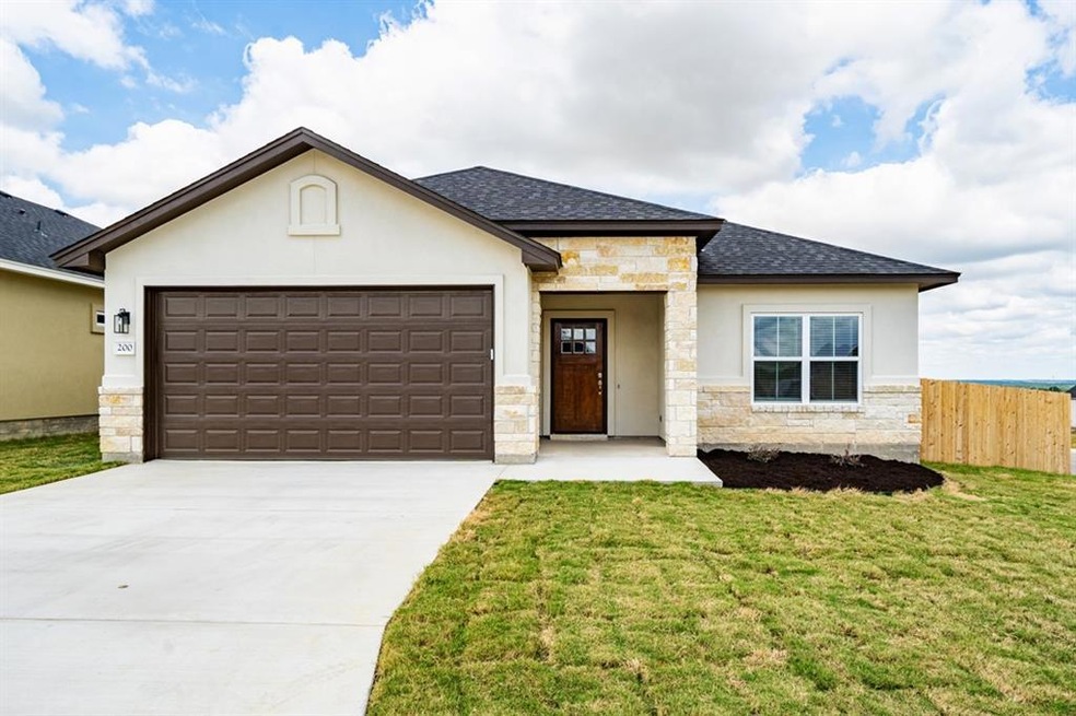 528 Seabiscuit Dr, Jarrell, TX 76537 - photo 1