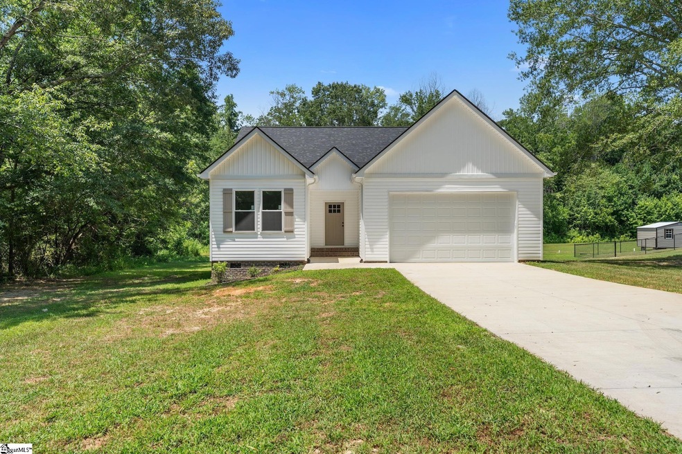 412 Burrell St, Pendleton, SC 29670 - photo 1