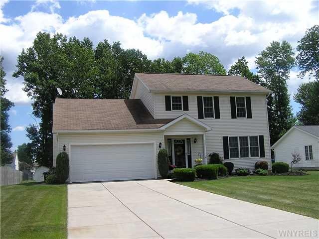 7365 Winbert Dr, North Tonawanda, NY 14120 - photo 1