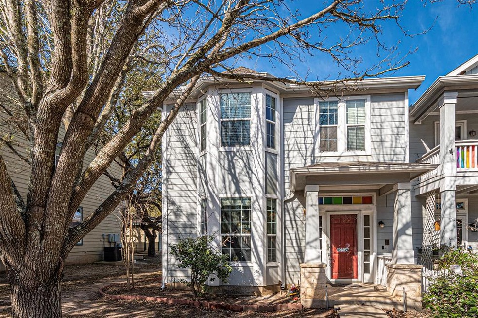 Welcome Home! 6033 Negley Unit A