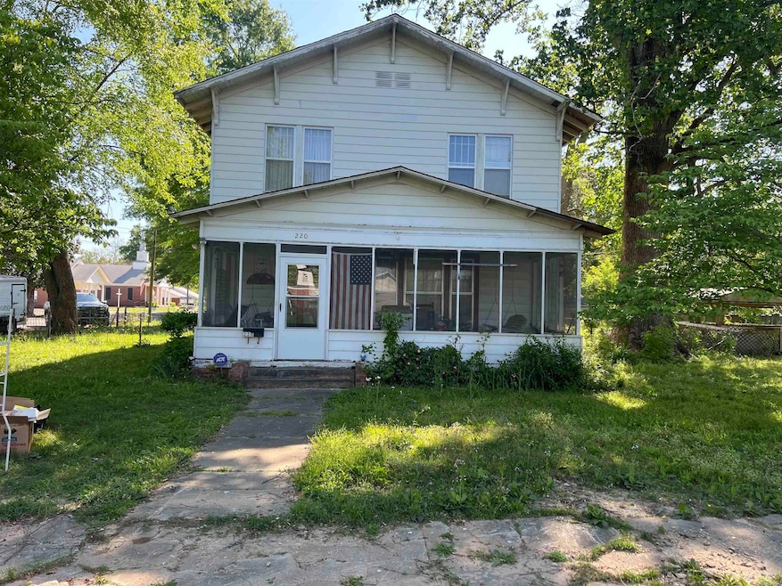 220 N 2nd St, Clarendon, AR 72029 - photo 1