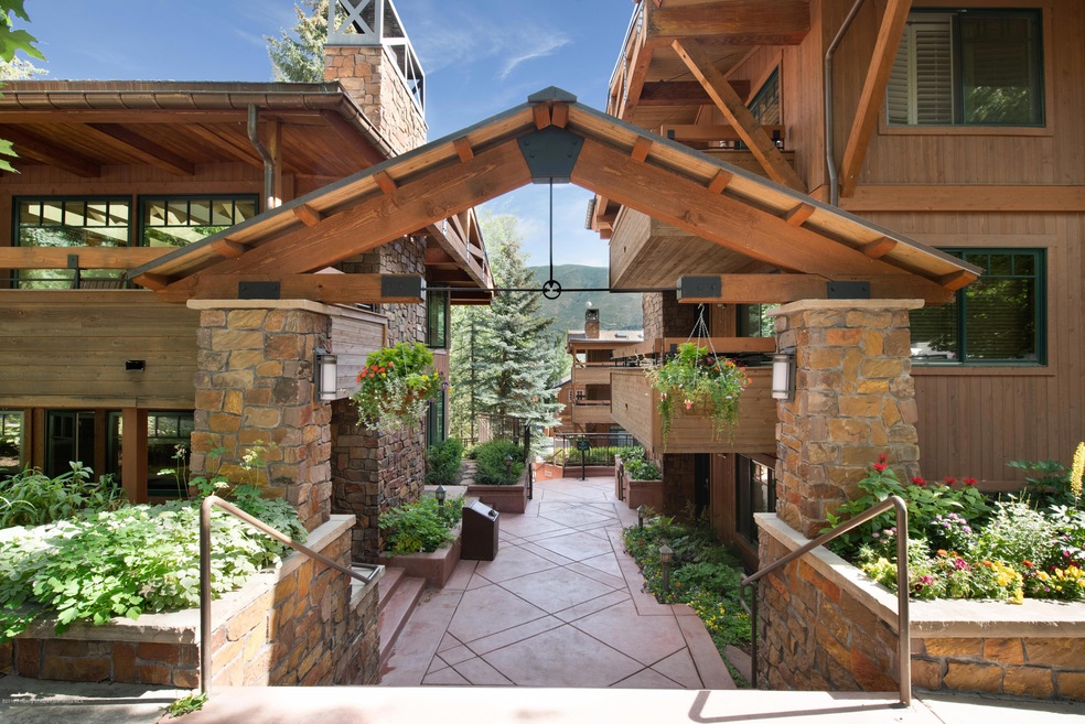 718 S Mill St unit 13, Aspen, CO 81611 - photo 1