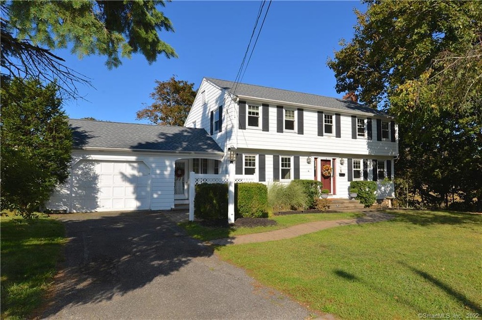 95 Walnut St, Stratford, CT 06615 - photo 1