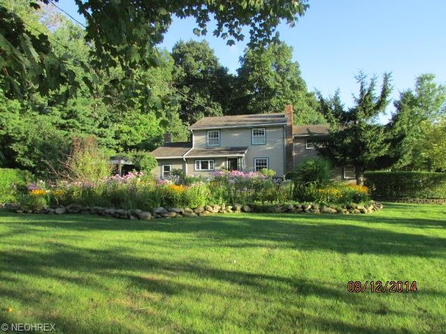 The lovely gardens surround this property. Plenty 