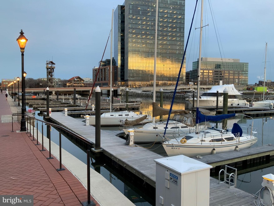 717 President St, Baltimore, MD 21202 - photo 1