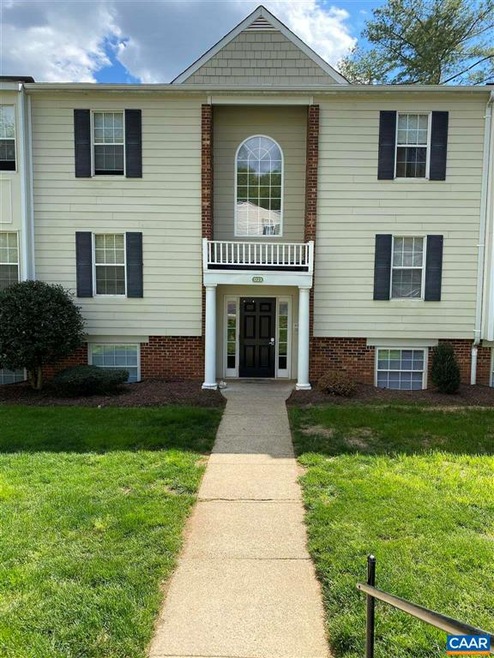 1223 Villa Ln unit C, Charlottesville, VA 22903 - photo 1