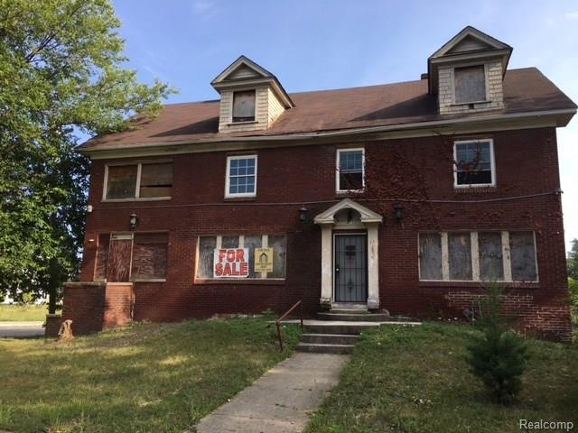 11 Parkhurst- Front.JPG