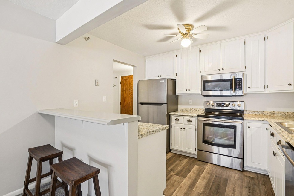 3150 Glen Oaks Ave unit 104A, Saint Paul, MN 55110 - photo 1