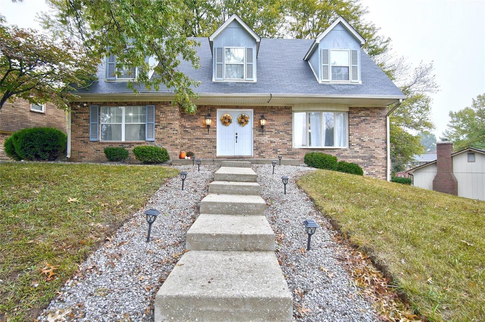 Welcome Home to 113 Berkshire Drive, Belleville, IL 62223!!