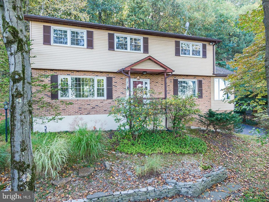 310 4th St, Reading, PA 19607 - photo 1