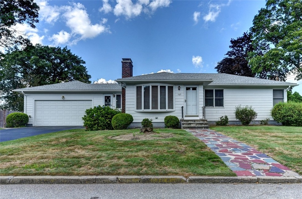 165 Glen Hills Dr, Cranston, RI 02920 - photo 1