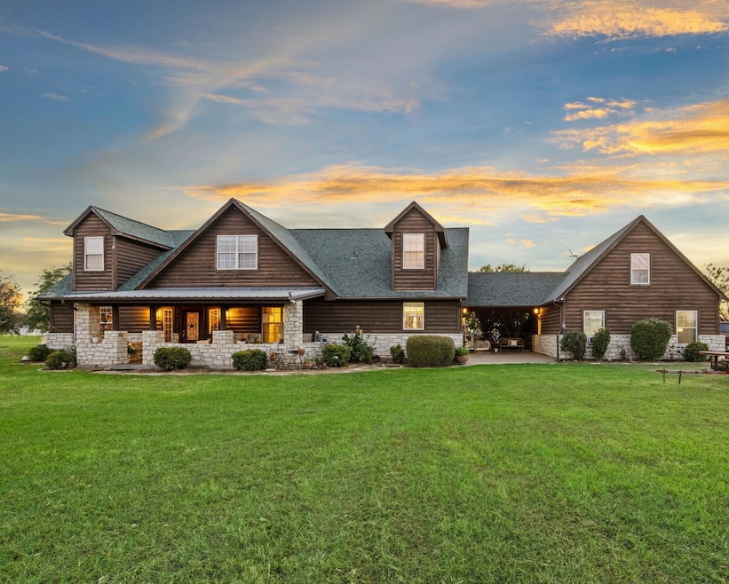 1900 Teller Bell Ct, Granbury, TX 76049 - photo 1