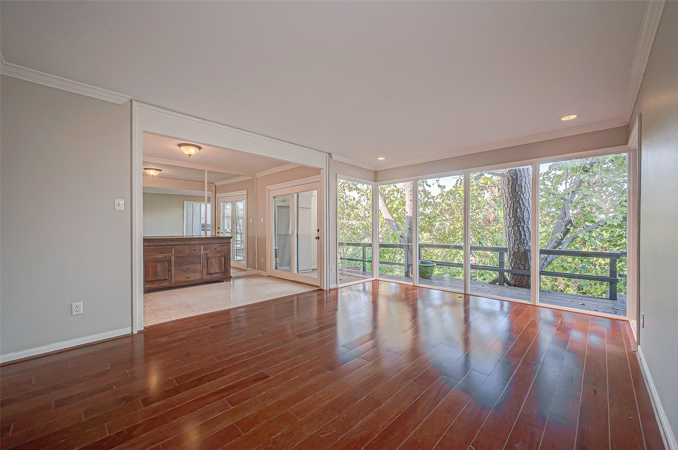 The large double pane windows.