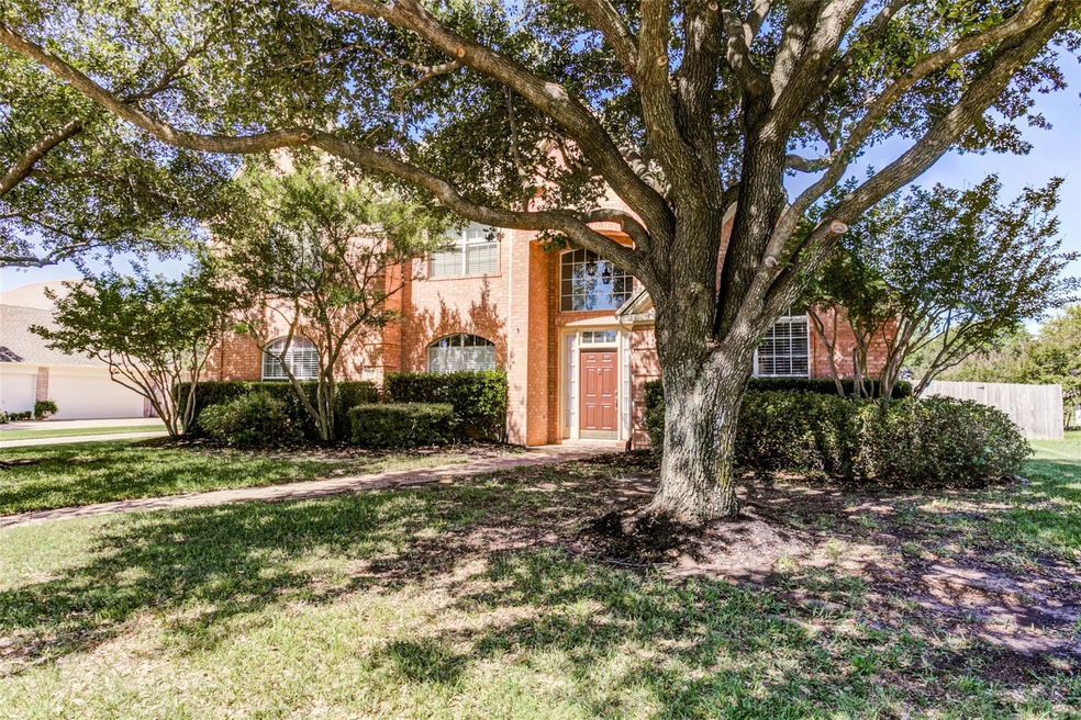 202 Lake Crest Dr, Southlake, TX 76092 - photo 1