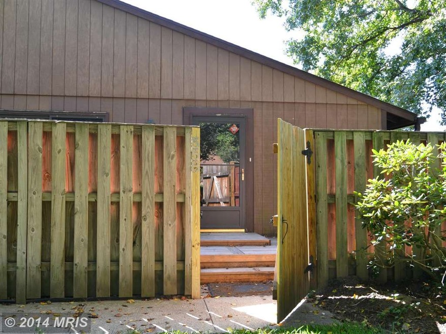 558 West Ct unit 28A, Glen Burnie, MD 21061 - photo 1