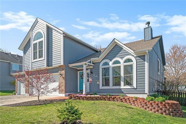 214 SW Marsh Wren St, Lees Summit, MO 64082 - photo 1