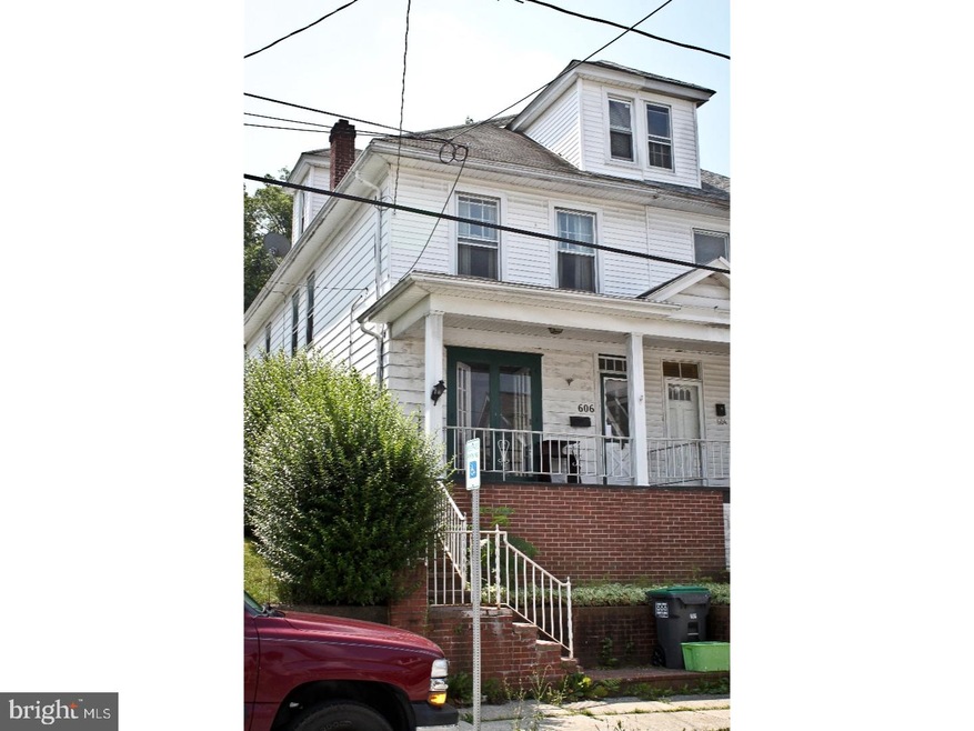 606 Arlington St, Tamaqua, PA 18252 - photo 1