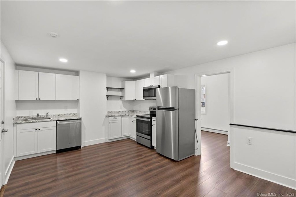 15 Town St unit B, 1st Fl, Norwich, CT 06360 - photo 1