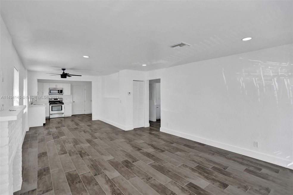 242 SW 9th St unit 1, Dania, FL 33004 - photo 1