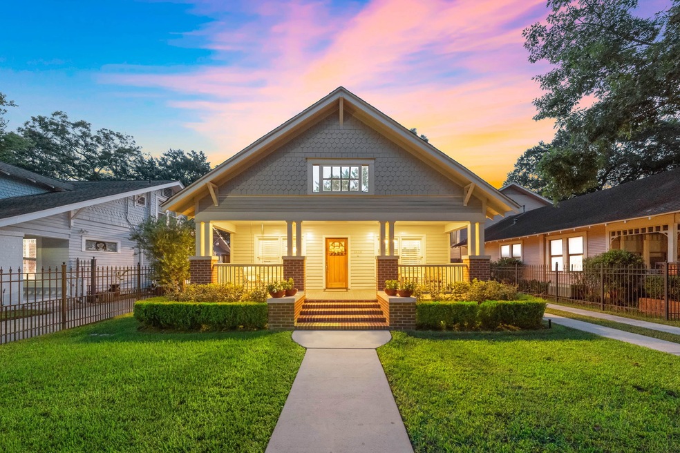 1416 Arlington St, Houston, TX 77008 - photo 1