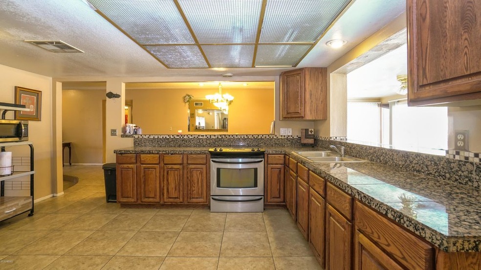 3902 W Barbara Ave -24