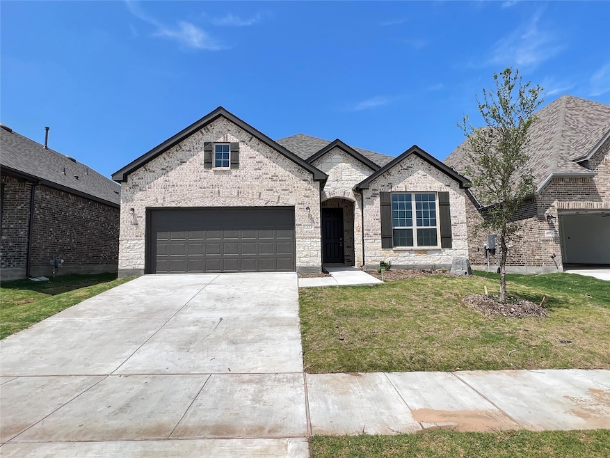 1323 Beach Blvd, Sherman, TX 75090 - photo 1