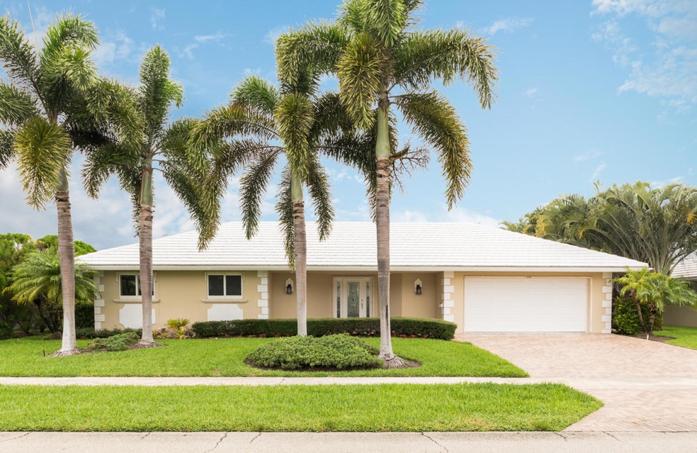 1355 Tamarind Ext Front