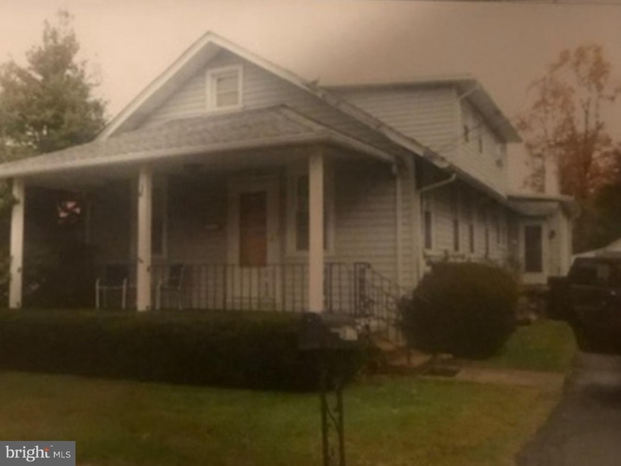 817 Orchard Ave, Southampton, PA 18966 - photo 1