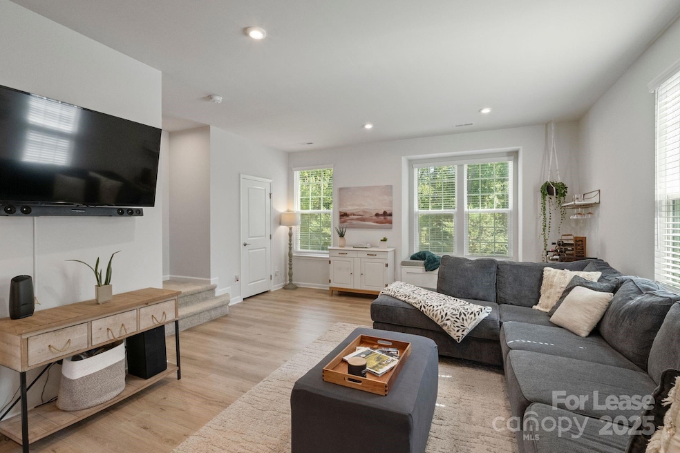 4113 Edenborn Ln, Charlotte, NC 28208 - photo 1