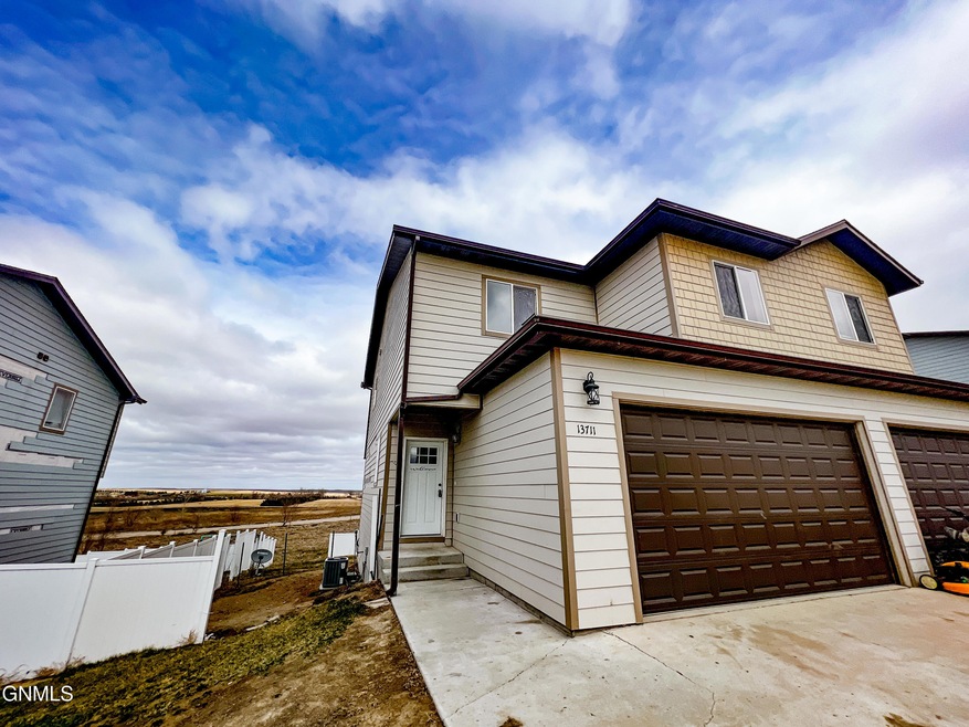 13711 Kristina St, Williston, ND 58801 - photo 1