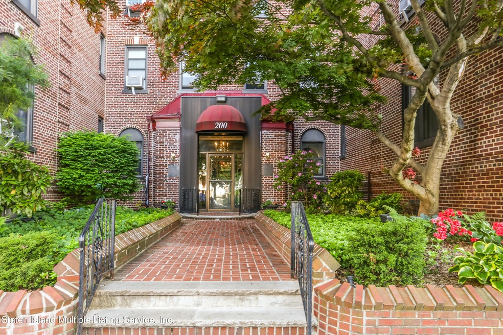 200 Hart Blvd unit 5D, Staten Island, NY 10301 - photo 1