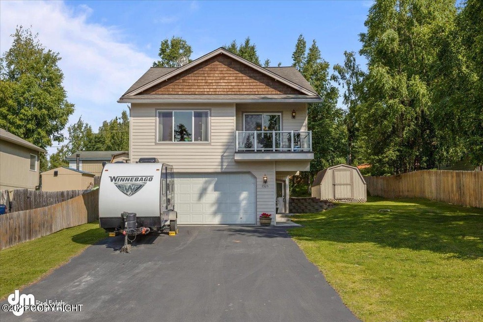 01-Exterior Front-4383