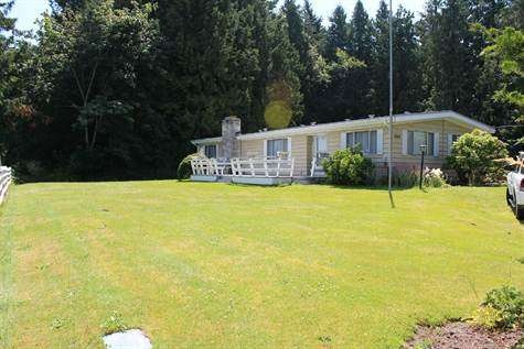 7040 Hannegan Rd, Lynden, WA 98264 - photo 1