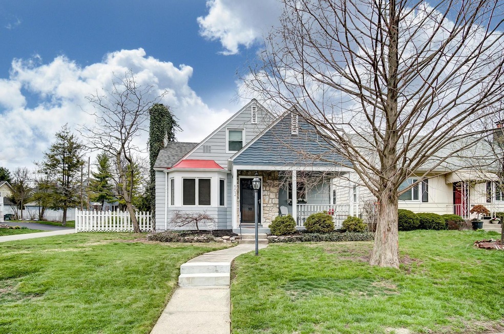 502 Crestview Rd - Front
