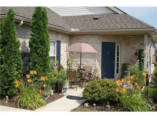 108 Maple leaf condo front