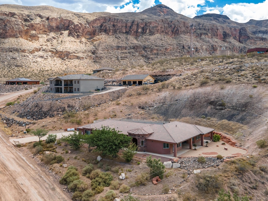 957 W Cliffs-19