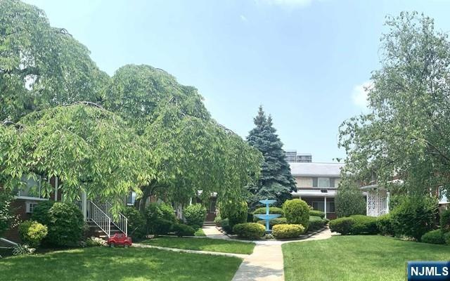 1319 Anderson Ave unit 18, Fort Lee, NJ 07024 - photo 1