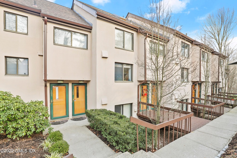 12 Glenville St unit 104, Greenwich, CT 06831 - photo 1