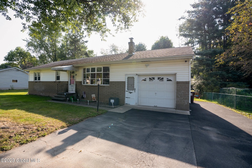 005-9-Fairlawn-Dr