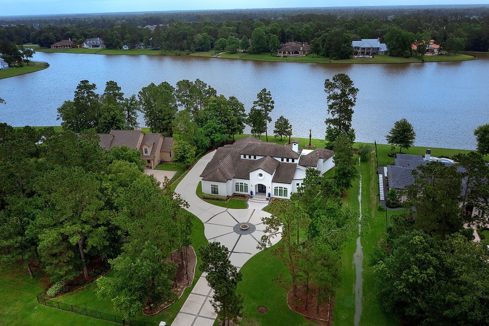 Fabulous contemporary waterfront home in Benders L