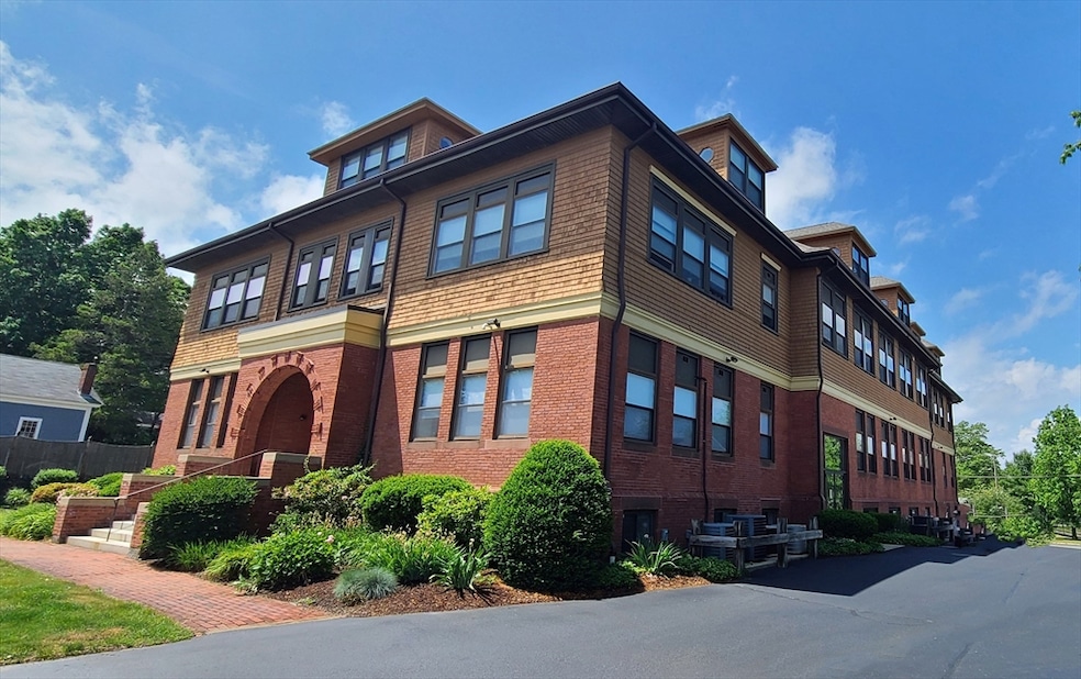 110 South Ave unit 14, Whitman, MA 02382 - photo 1