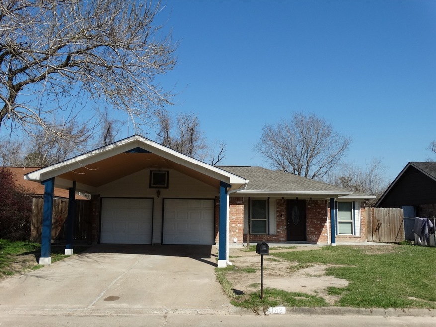 2142 Rainy River Dr, Houston, TX 77088 - photo 1