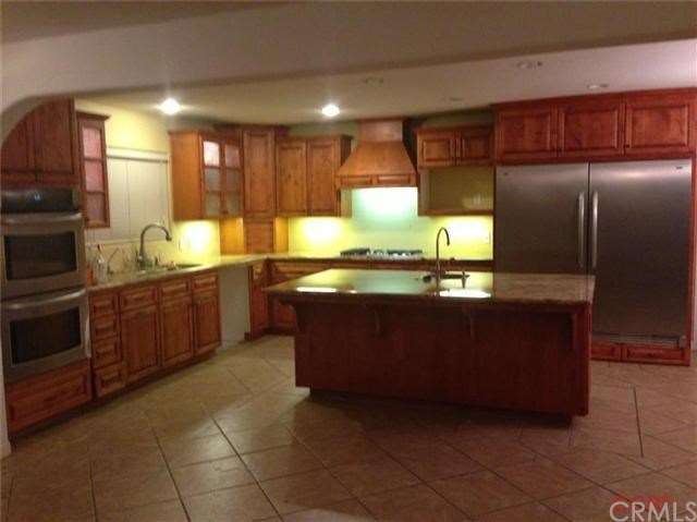 Beautiful Gourmet kitchen