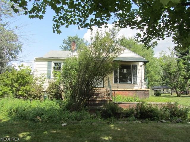 5459 Bartlett Rd, Bedford, OH 44146 - photo 1