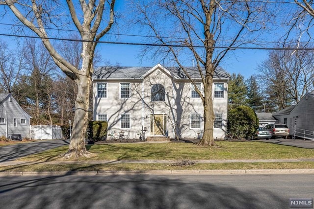 823 Arbor Rd, Paramus, NJ 07652 - photo 1