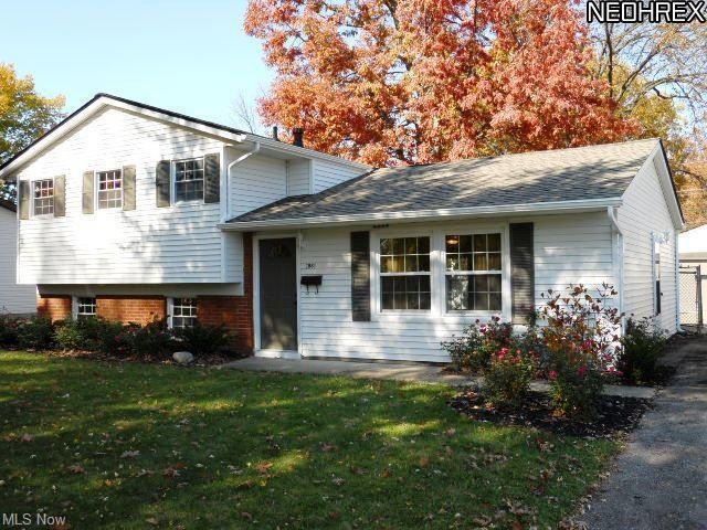 1881 E 39th St, Lorain, OH 44055 - photo 1